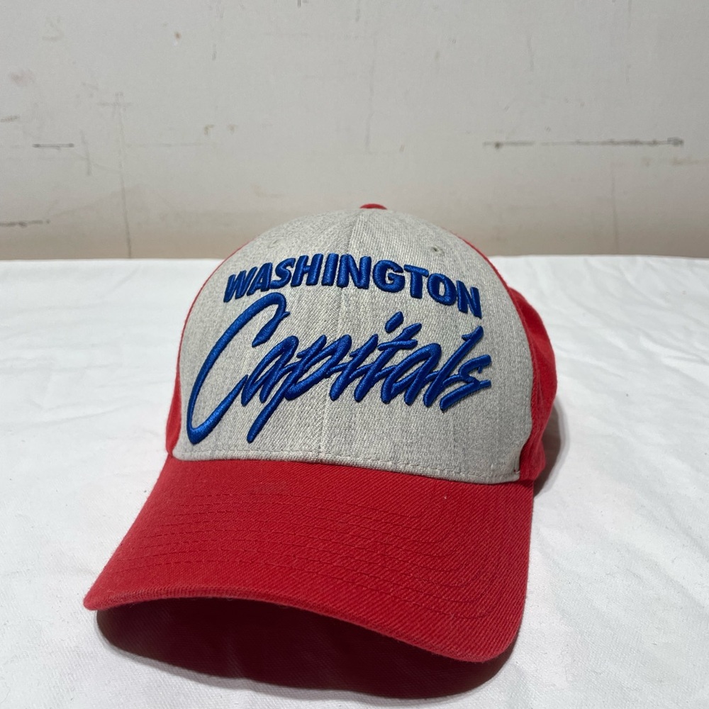 Washington Capitals Fitted Hat NHL Old Time Hockey One Size Red White